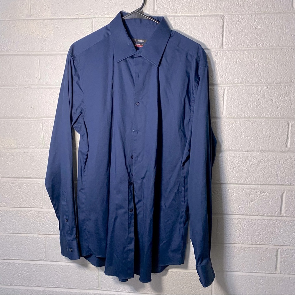 Nice Men’s Dress Shirt Van Huesen Navy Blue 16 1/2 Neck 34/35 M/L Button Up Down